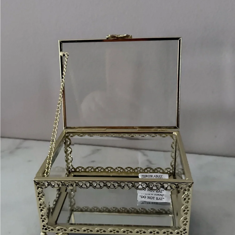Elegant Gold Jewelry Box with Bow Detail vintage style